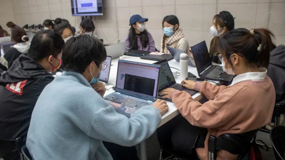 深度伪造技术在教育领域的潜在应用与挑战