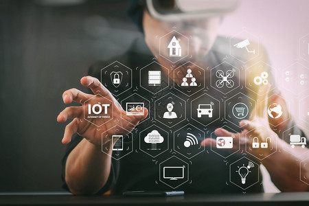 虚拟现实与增强现实中的人工智能整合