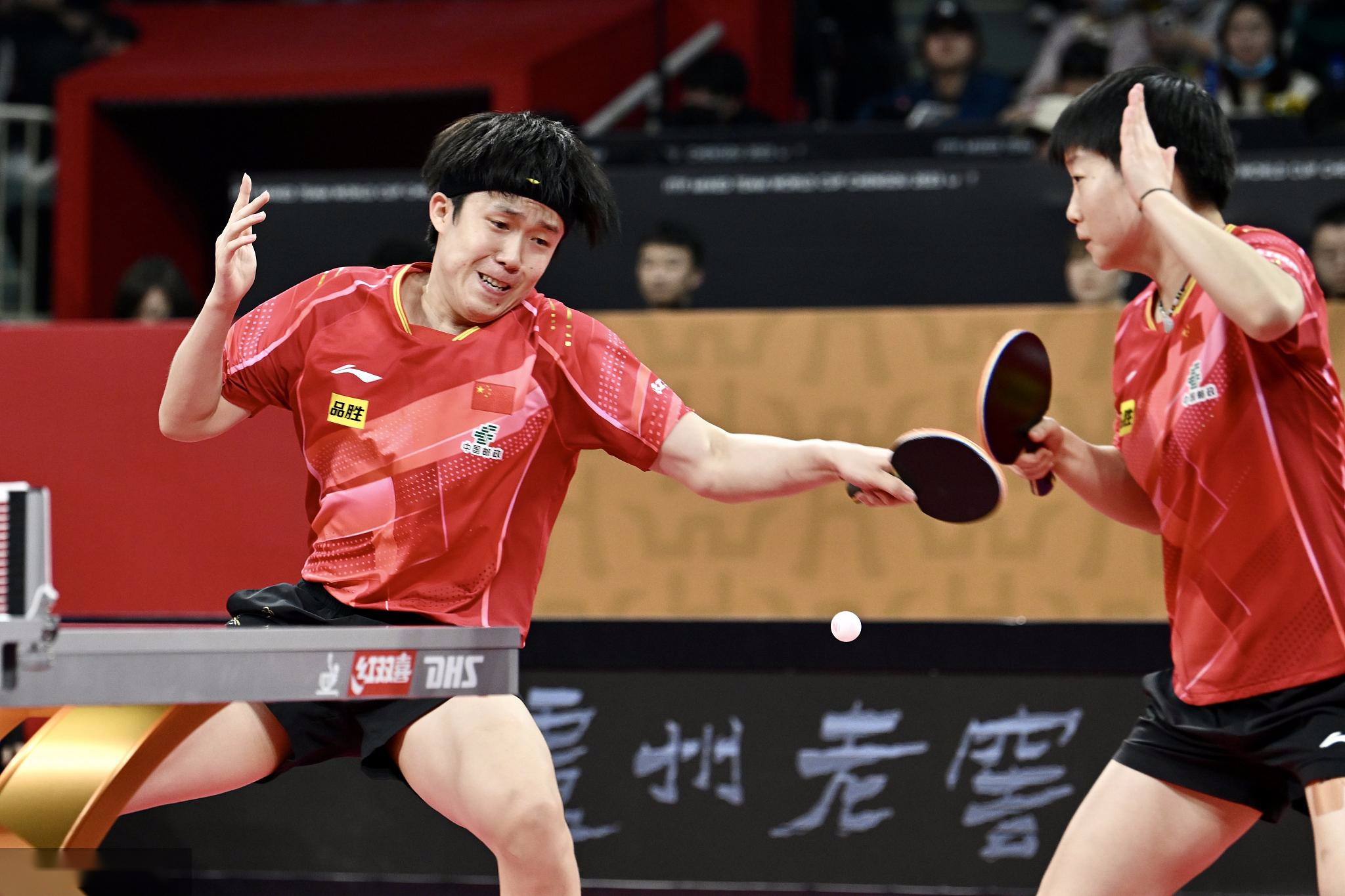 拉脱维亚排球队横扫对手，取得胜利