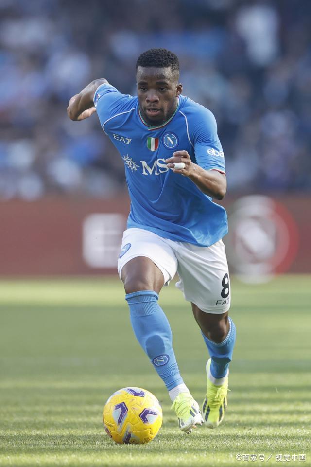 那不勒斯主场表现出色，轻松获胜
