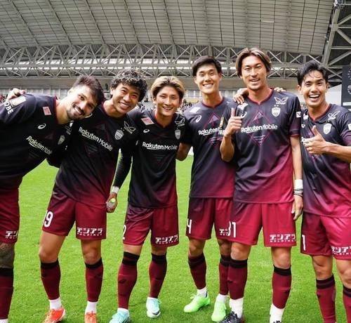 索拉亚领跑小组积分榜，看好亚冠淘汰赛前景