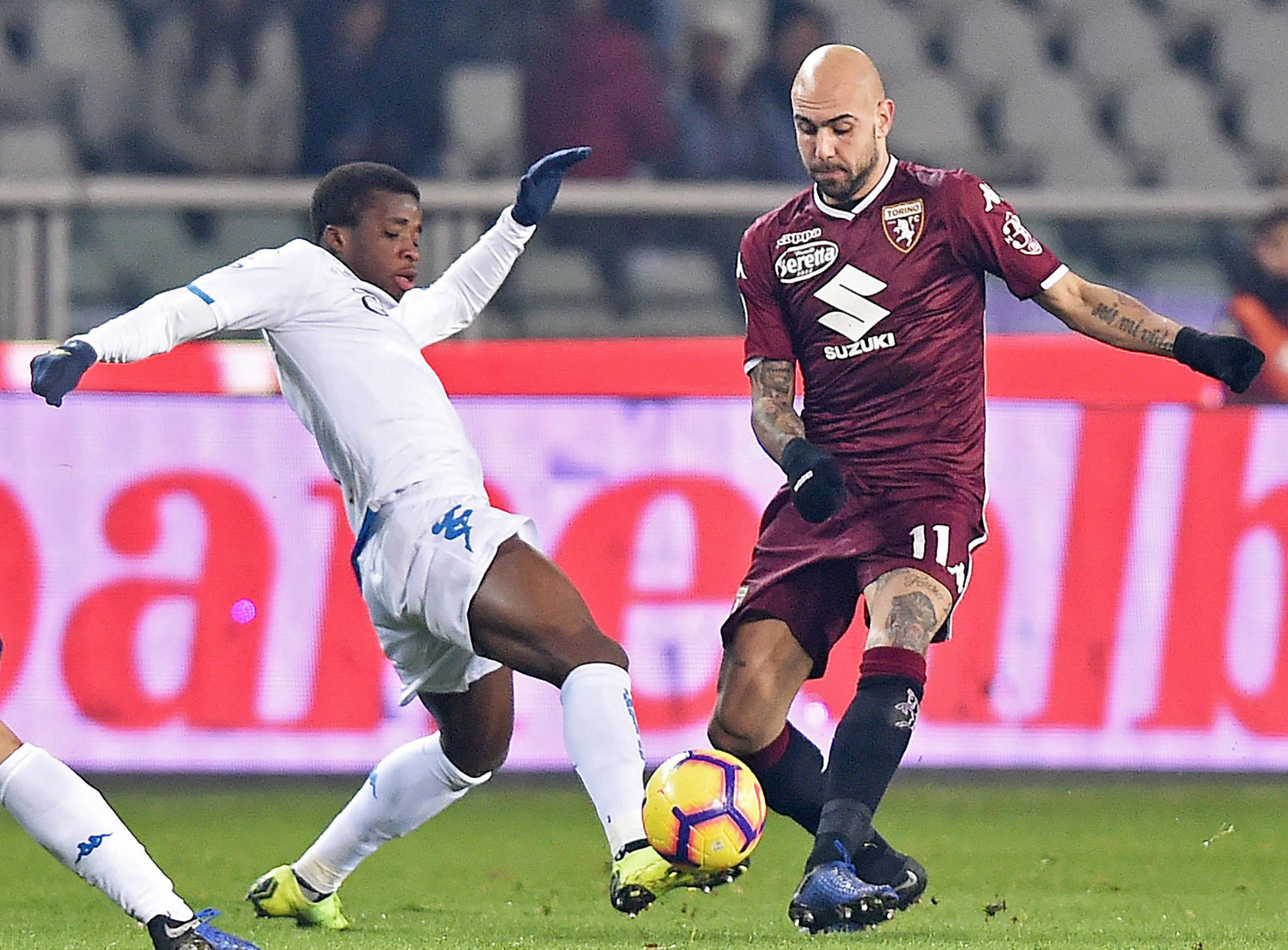 瓦朗谢纳球员因伤缺席下一场比赛 瓦朗谢纳球员因伤缺席下一场比赛