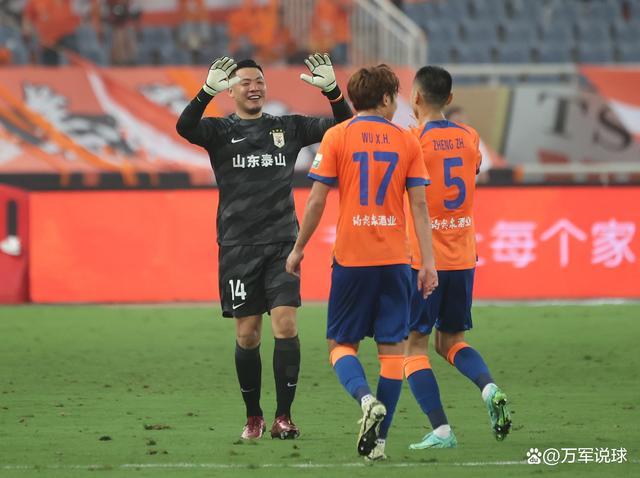 备战冠军联赛,球队集结备战重要比赛 备战冠军联赛,球队集结备战重要比赛