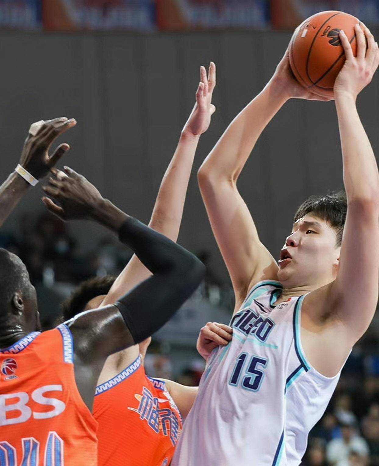 吉林队主场大胜福建，取得四连胜