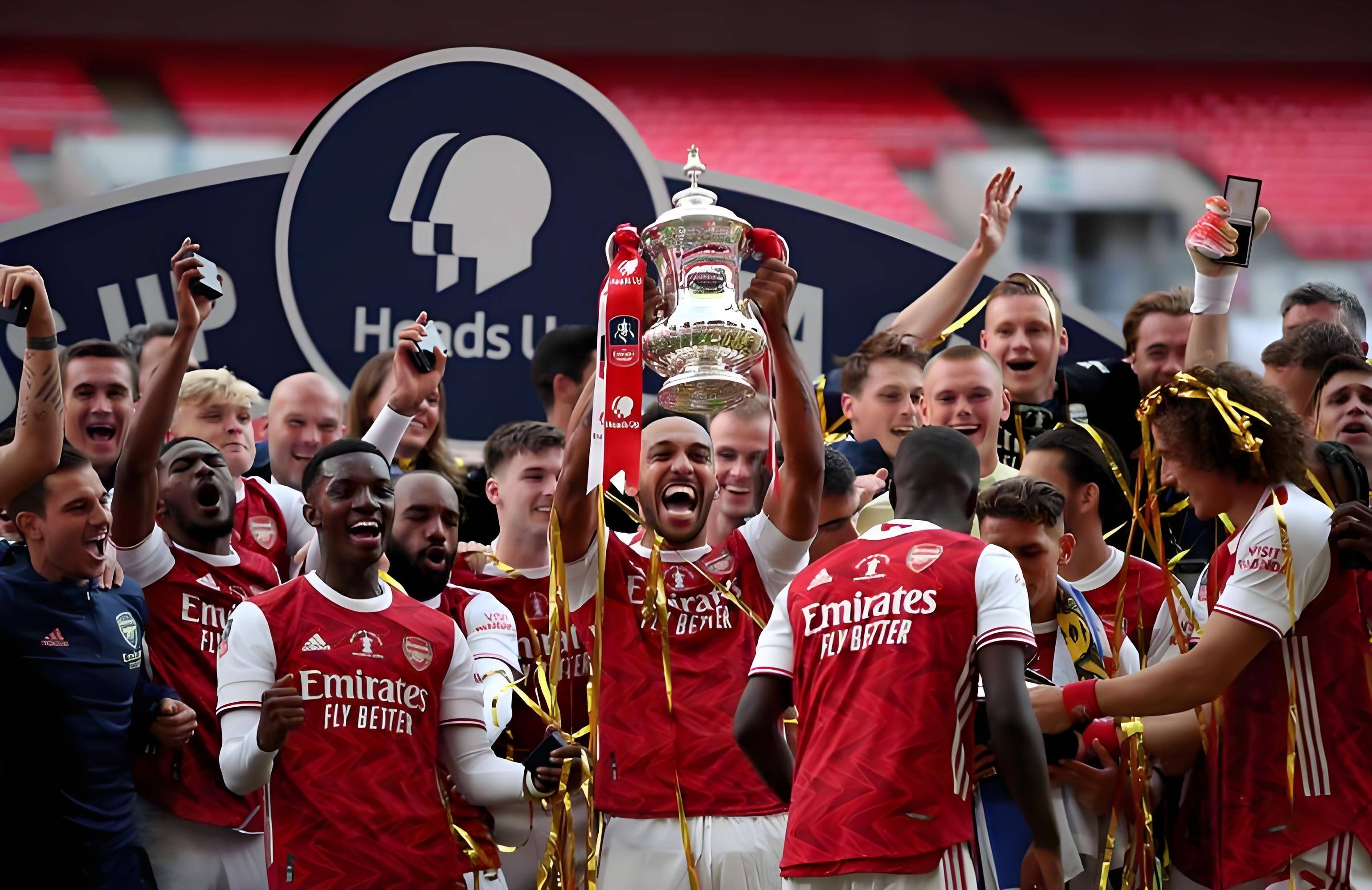 狼队客场击败阿森纳，取得宝贵三分