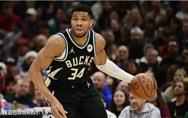 江西雄鹿逆转战胜强敌，球迷热情高涨！