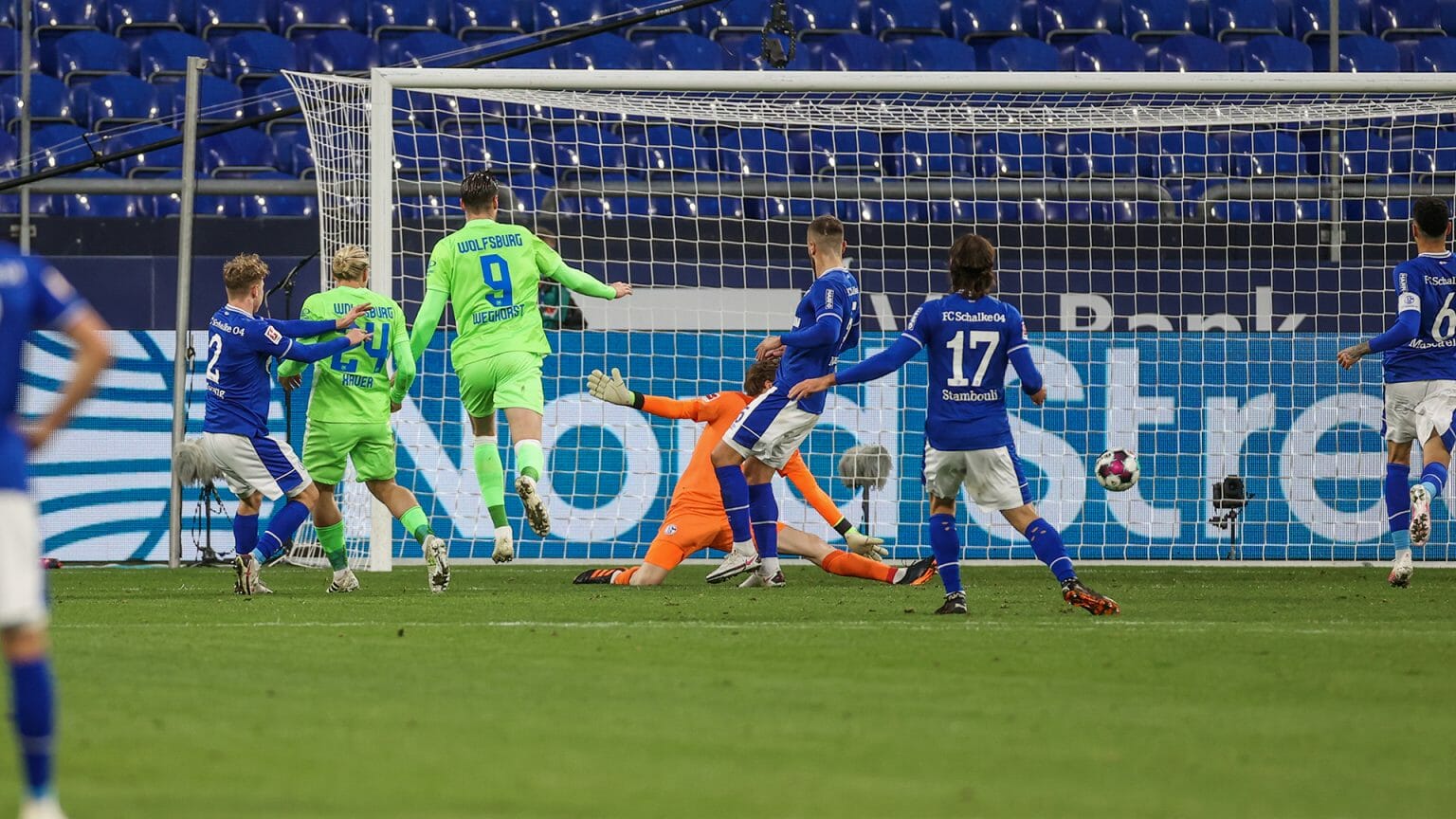 沃尔夫斯堡后防防线整备，迫切需要稳定