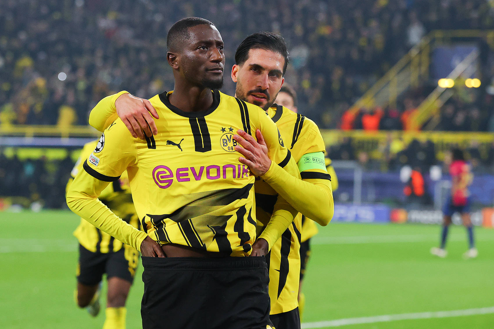 奥萨苏纳客场大捷,斩获三分 奥萨苏纳客场大捷,斩获三分