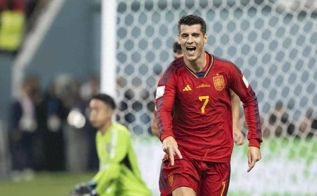 罗马尼亚队迎战挪威,争夺小组出线资格 罗马尼亚队迎战挪威,争夺小组出线资格